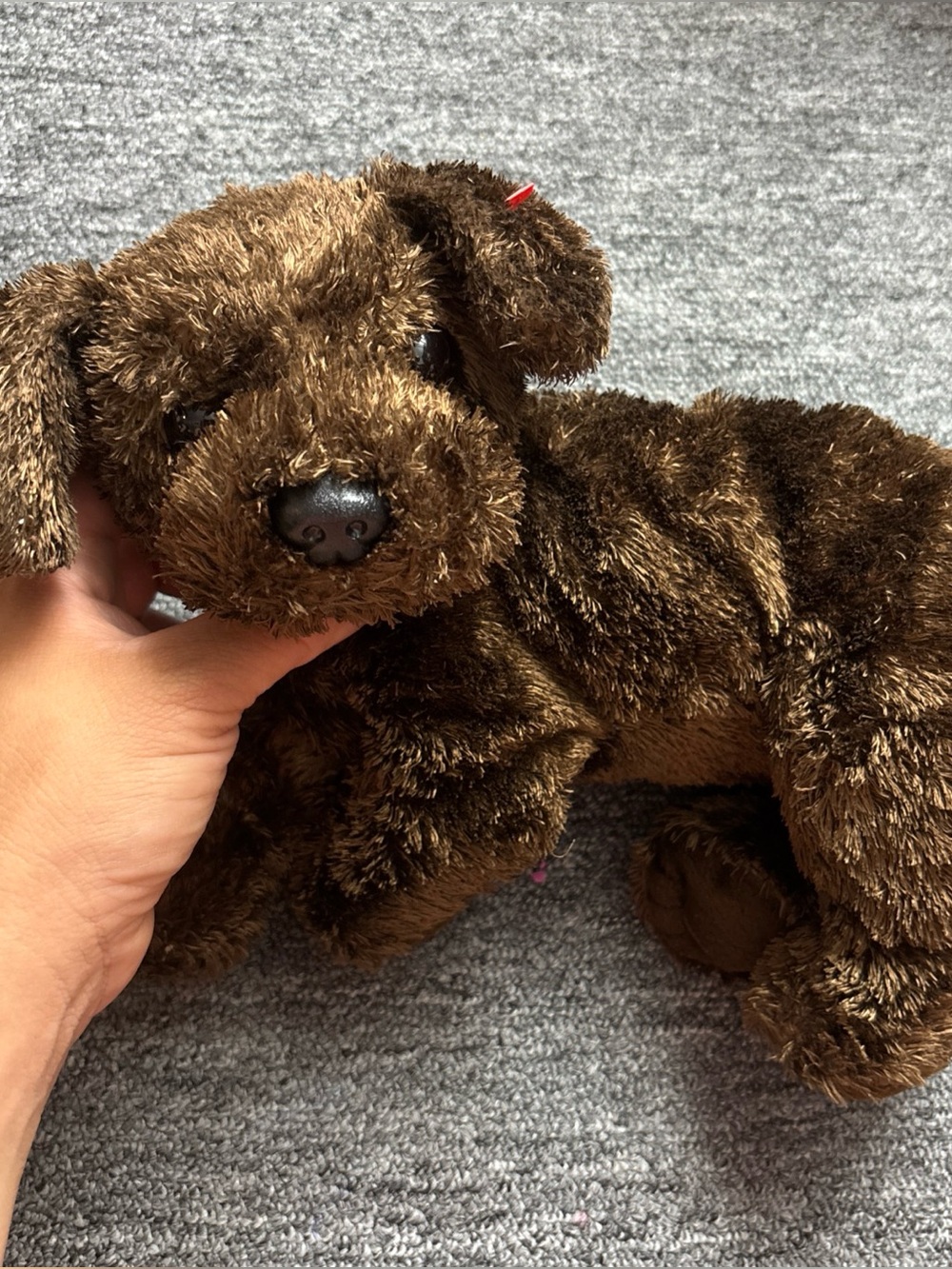 Ty Classic 2001 Nuzzle Laying Floppy Chocolate Lab Puppy Dog Plush 14"